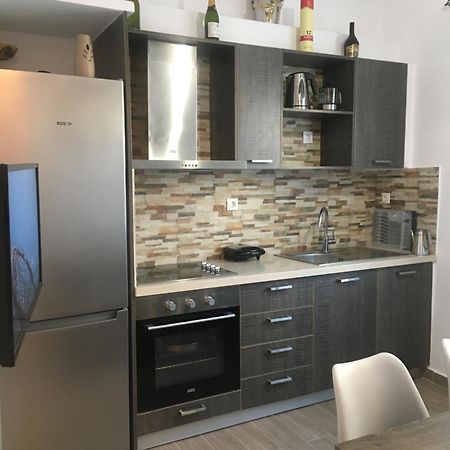 Modern & Comfortable House In The City Center Ermoupoli Buitenkant foto