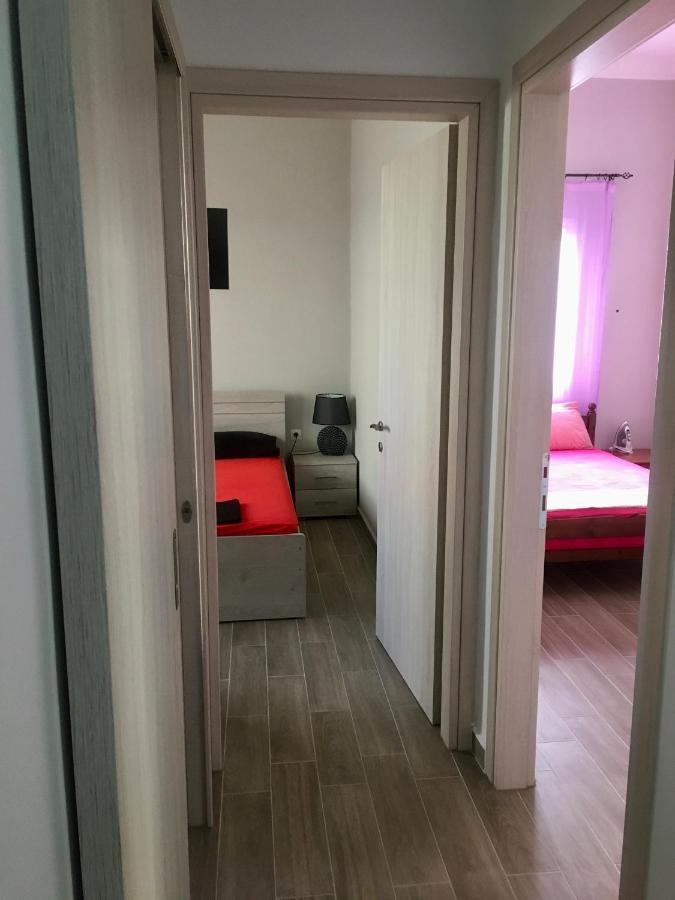 Modern & Comfortable House In The City Center Ermoupoli Buitenkant foto